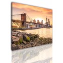Canvas image spread on the frame 521