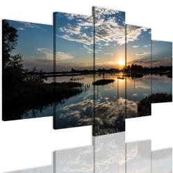 Canvas image spread on the frame 12345
